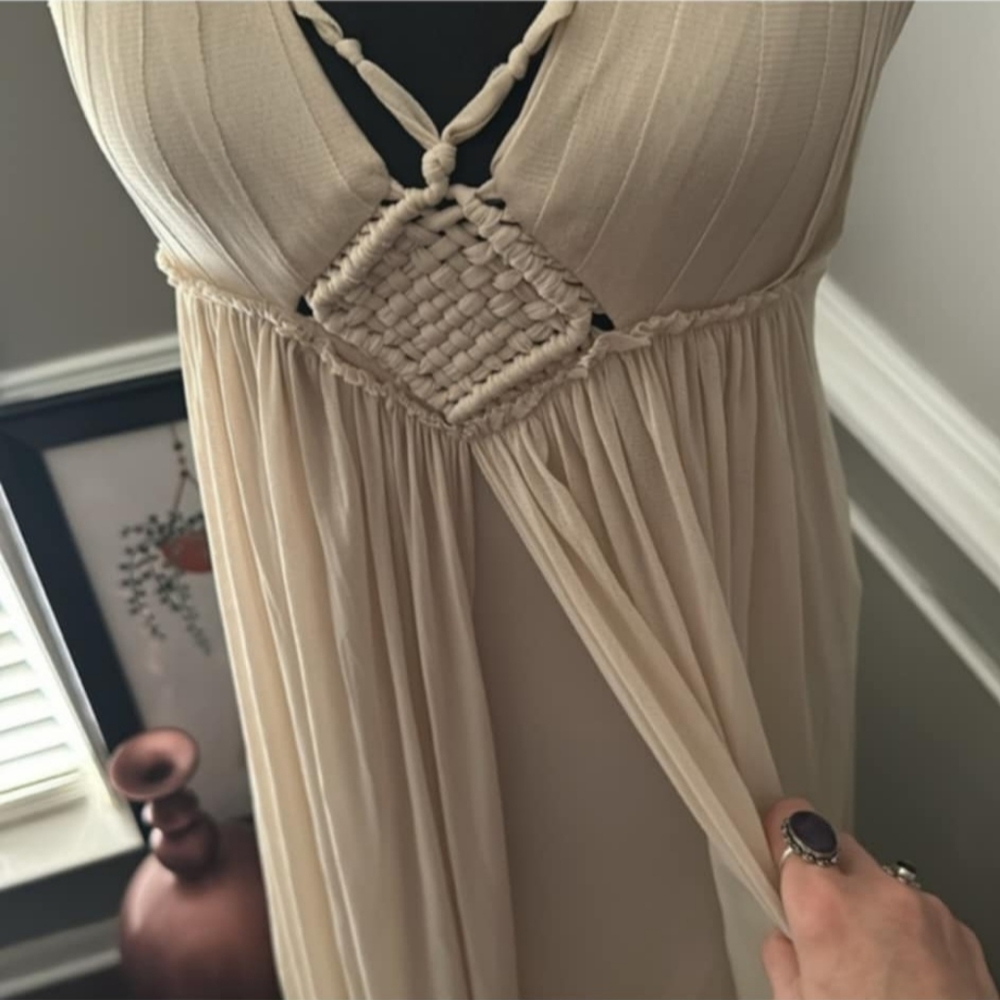 ANGL Beautiful cutout chiffon long gown ✨ NWT size Large